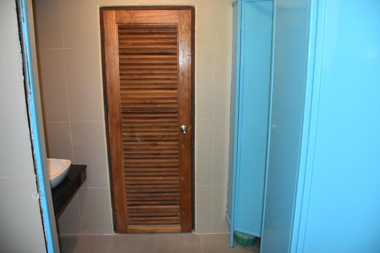 Tiki Tiki Beach Albergue *