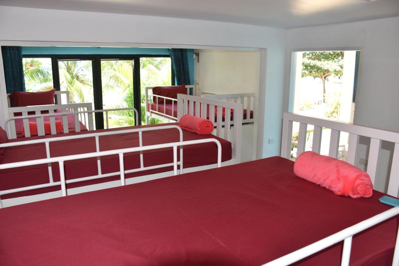 Tiki Tiki Beach Albergue Lamai Beach (Koh Samui)